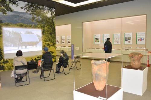 世界遺産登録を目指す御所野遺跡を紹介する企画展